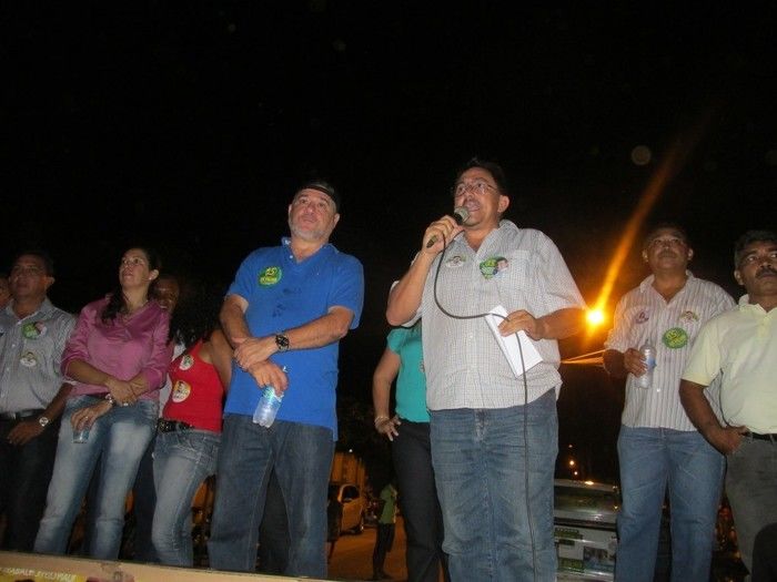 Prefeito: Walter Alencar Faz inauguração de Comité do 15 do Candidato a Governador ZÉ FILHO em Agricolândia.  - Imagem 32