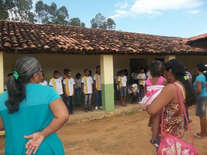 Escola Rural promove desfile cívico por estradas vicinais da comunidade  - Imagem 2