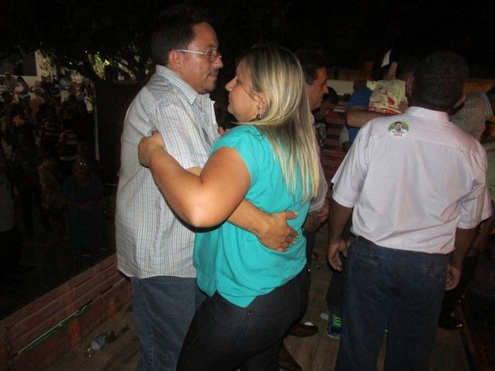 Prefeito: Walter Alencar Faz inauguração de Comité do 15 do Candidato a Governador ZÉ FILHO em Agricolândia.  - Imagem 44