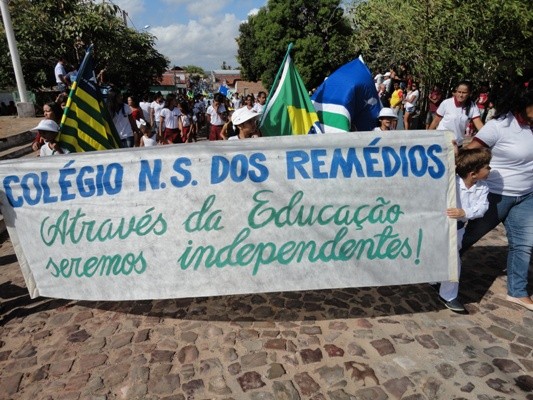 Prefeito e autoridades participam do desfile de 7 de setembro  - Imagem 8