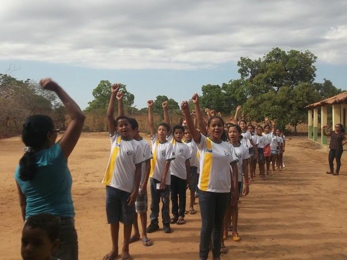 Escola Rural promove desfile cívico por estradas vicinais da comunidade  - Imagem 18