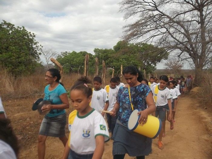 Escola Rural promove desfile cívico por estradas vicinais da comunidade  - Imagem 15