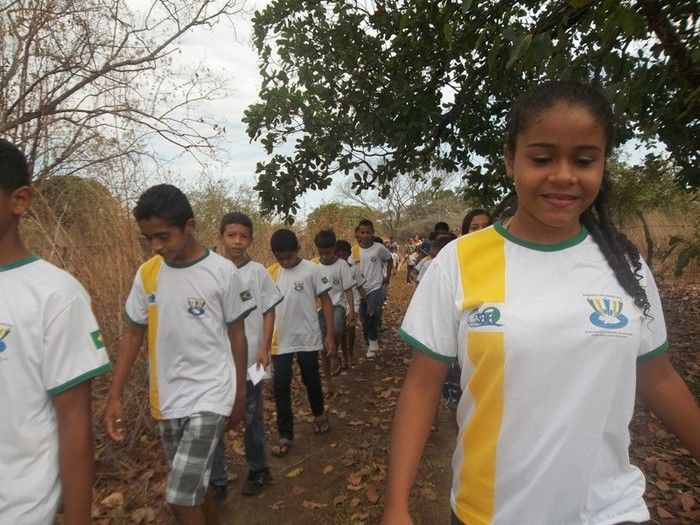 Escola Rural promove desfile cívico por estradas vicinais da comunidade  - Imagem 6