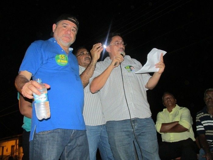 Prefeito: Walter Alencar Faz inauguração de Comité do 15 do Candidato a Governador ZÉ FILHO em Agricolândia.  - Imagem 34