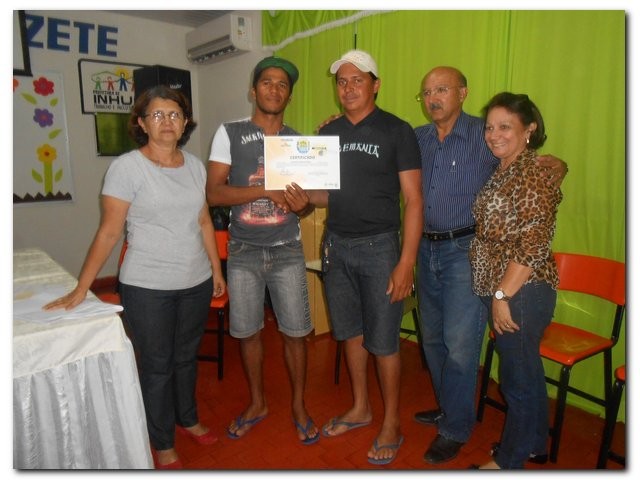 Pedreiros são diplomados em Inhuma, entrega de certificados - Imagem 41