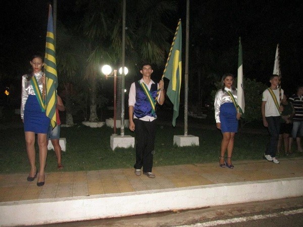 UESM realiza desfile cívico com o tema: “50 anos de educação de qualidade transformando vidas” - Imagem 52