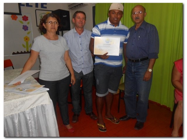 Pedreiros são diplomados em Inhuma, entrega de certificados - Imagem 38
