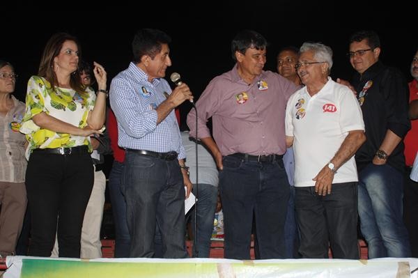 Coligação com a “Força do Povo” faz caminhada em Ipiranga do Piauí - Imagem 40