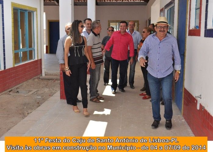 Prefeito e comitiva visitam obras pela cidade - Imagem 4