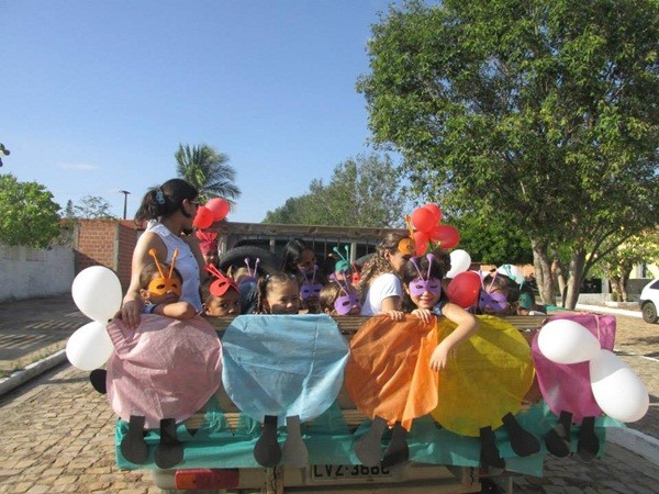 Público prestigia Desfile Cívico das escolas municipais que tiveram educação, avanço e desafio como tema - Imagem 95