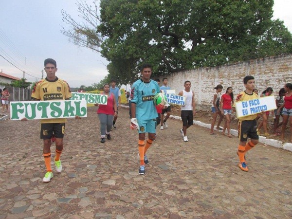 UESM realiza desfile cívico com o tema: “50 anos de educação de qualidade transformando vidas” - Imagem 26