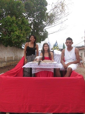UESM realiza desfile cívico com o tema: “50 anos de educação de qualidade transformando vidas” - Imagem 6