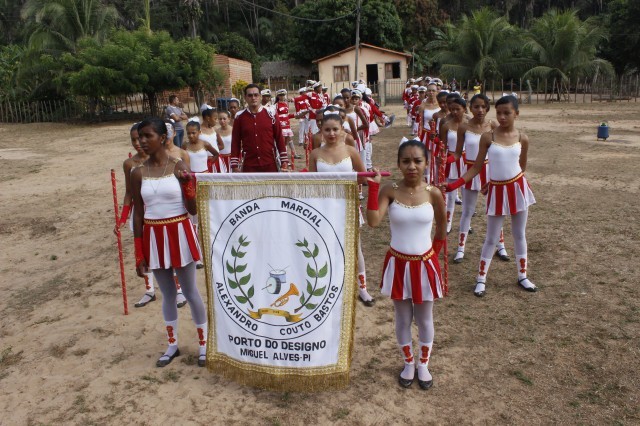 Milhares de alunos participaram do desfile dos 7 de setembro no município - Imagem 59