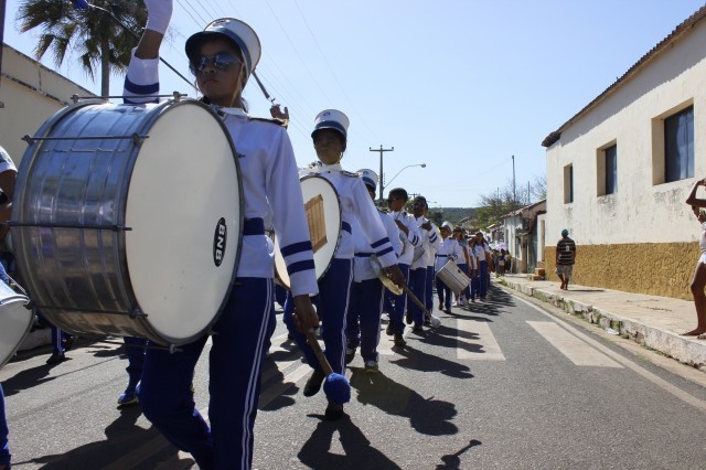 Milhares de alunos participaram do desfile dos 7 de setembro no município - Imagem 25