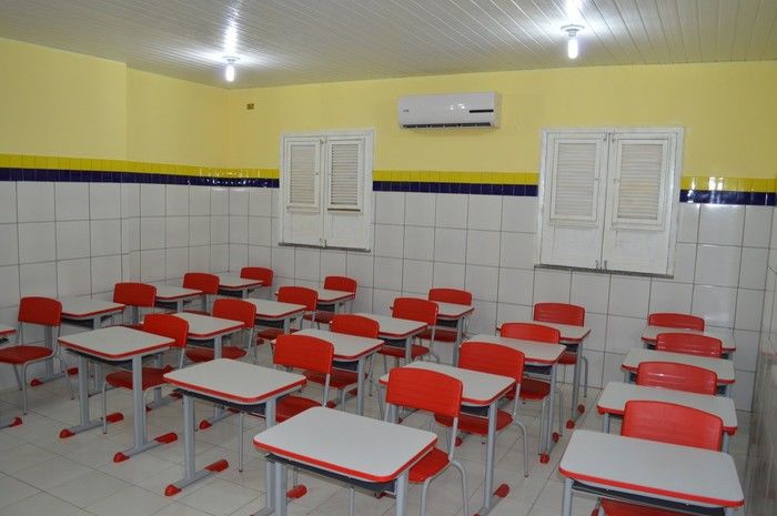 Bernildo Val inaugura primeira escola climatizada na zona rural de Buriti dos Lopes - Imagem 10