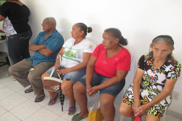 Equipe da Saúde realiza reunião com hipertensos e diabéticos - Imagem 12