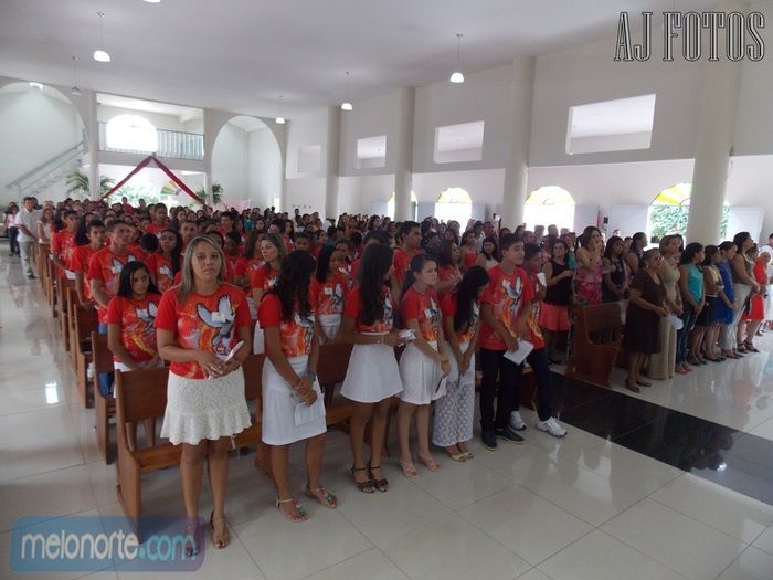 Jovens Receberam o Sacramento da Crisma  - Imagem 8