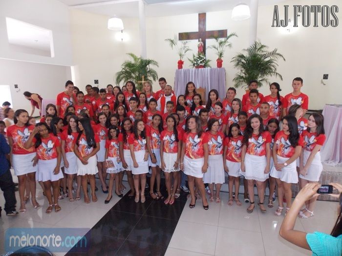 Jovens Receberam o Sacramento da Crisma  - Imagem 25