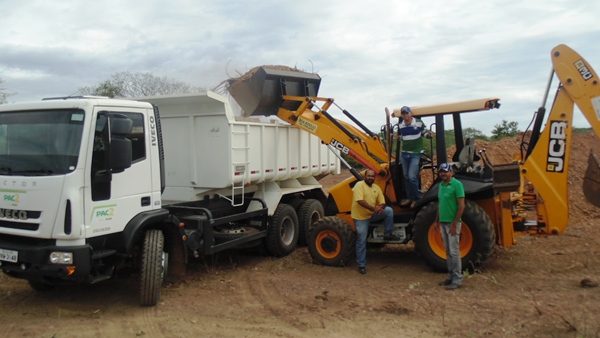 Obras de revitalização de estradas vicinais começam a ser feitas em santo Inácio do Piaui - Imagem 3