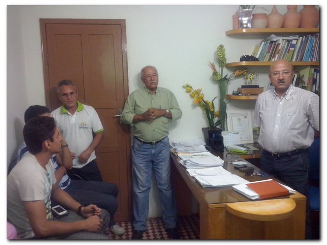 Prefeito Dr. Moura se reúne com os funcionários da Prefeitura para avaliar os trabalhos do ano de 2014 e para falar sobre as perspectiva para 2015 - Imagem 2