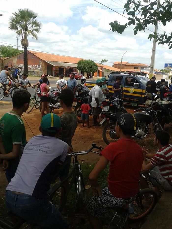 Policia Rodoviária Federal realizou Blitz em Capitão de Campos - Imagem 1