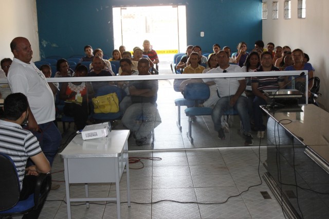 Secretaria de Educação de Miguel Alves capacita gestores do Programa Dinheiro Direto na Escola - Imagem 2