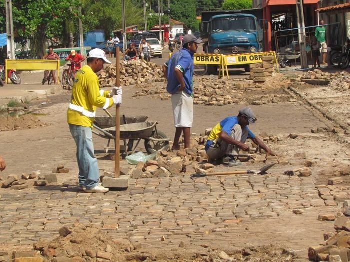 Prefeitura de Barras recupera calçamento no centro da cidade - Imagem 3