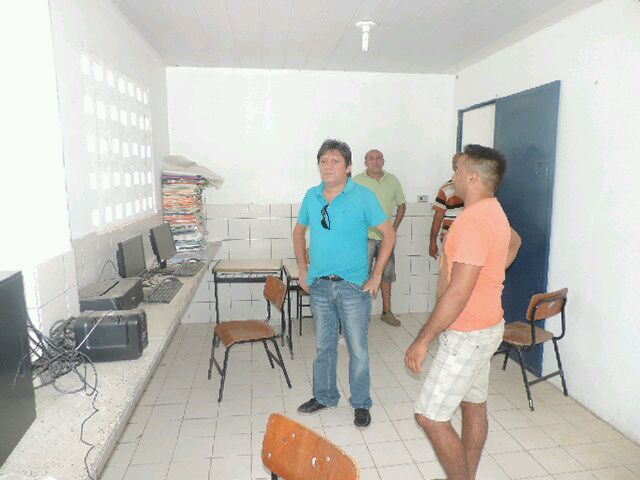 Secretário Claudio Cesar visita reformas de escolas no interior do município - Imagem 27
