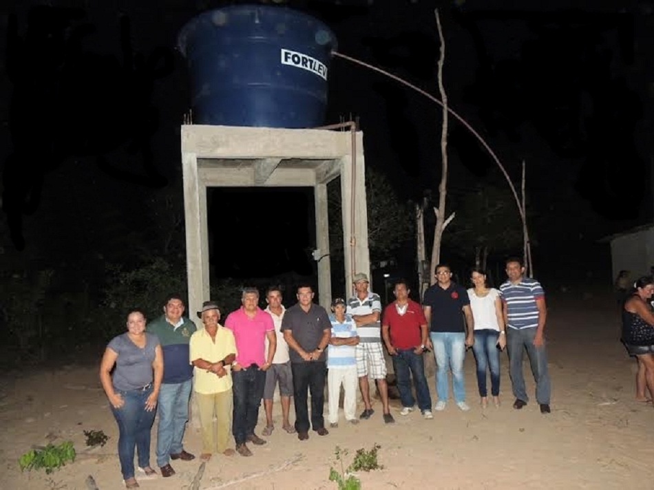 Município entrega sistema de abastecimento d'água no Mato Verde