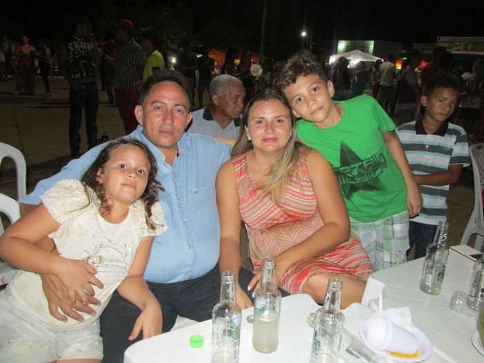 Banda Pilera Faz Show em Comemoração de 52 Anos de Agricolândia - Imagem 1