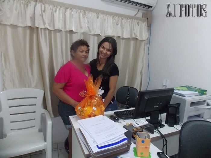 Surpresa para a jovem Claudia Duarte Auxiliar Administrativa da Semtas - Imagem 1
