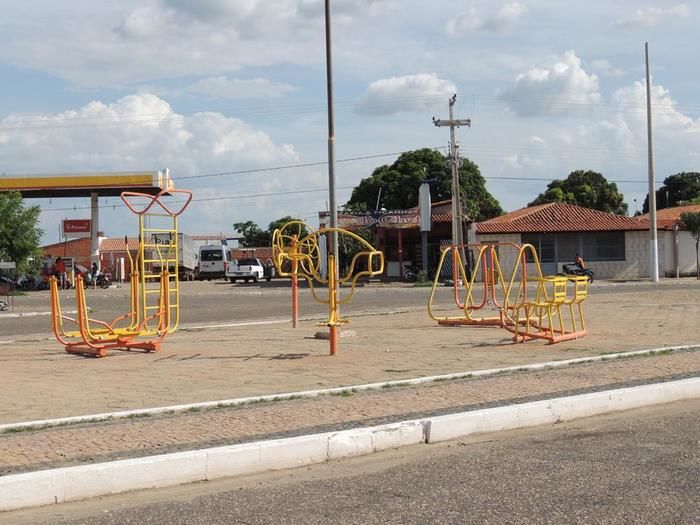 Prefeitura Municipal de Água Branca instala equipamentos de ginástica para a população - Imagem 2