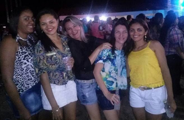 Lagosta Bronzeada, Forró do Barão e Desejo de Menina animaram o Sábado à noite - Imagem 4