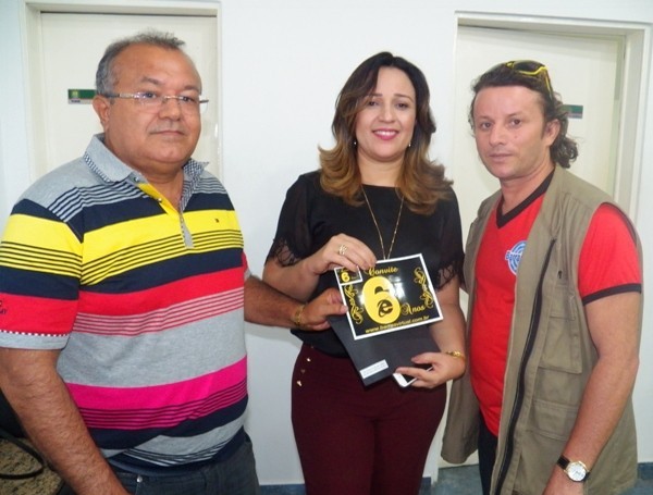 Francisco Sobrinho entrega convite dos 6 anos do portal Barras Virtual - Imagem 3