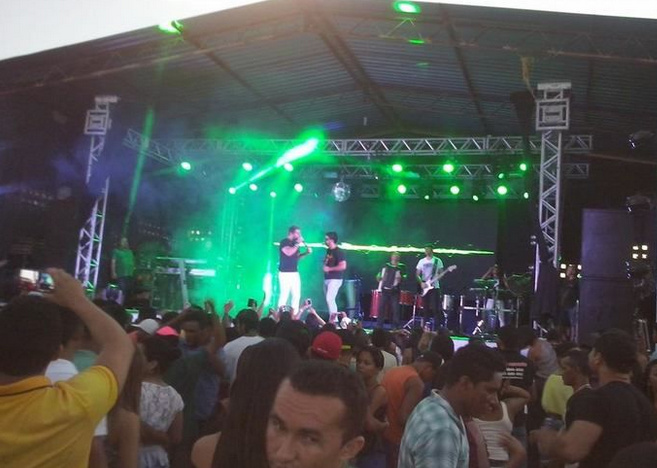 Lagosta Bronzeada, Forró do Barão e Desejo de Menina animaram o Sábado à noite - Imagem 7