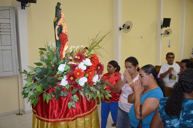 Católicos celebram a missa solene do santo padroeiro de Vera Mendes. - Imagem 40