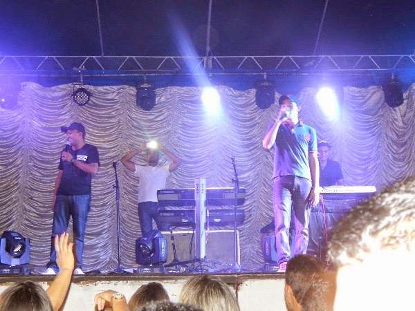 Keltinho e Farra de Play Faz grande Show em praça pública na Cidade de Lagoinha   - Imagem 1