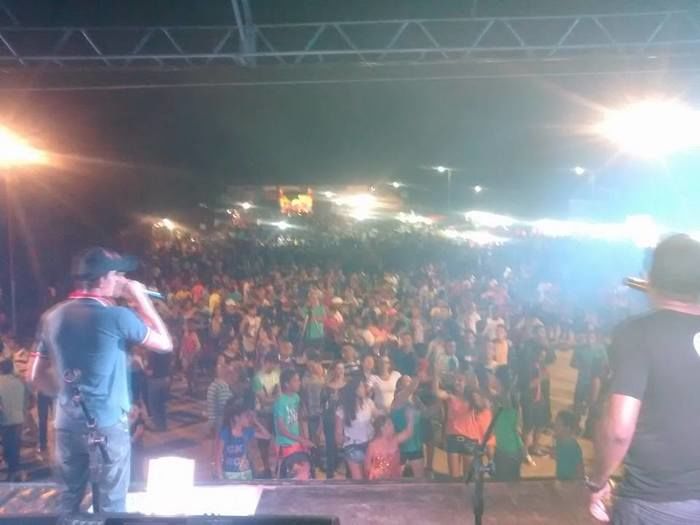Keltinho e Farra de Play Faz grande Show em praça pública na Cidade de Lagoinha   - Imagem 3
