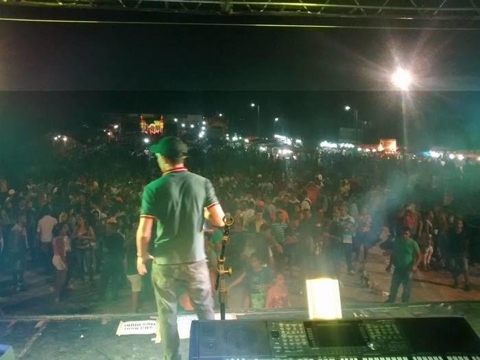 Keltinho e Farra de Play Faz grande Show em praça pública na Cidade de Lagoinha   - Imagem 4