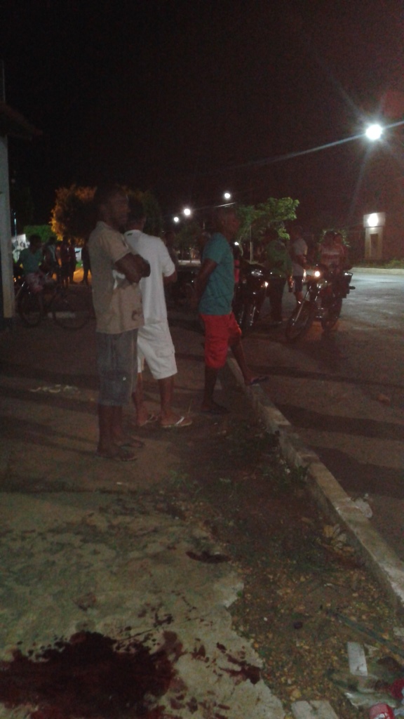 Acidente de Moto no Centro de Agricolândia deixa um jovem com Braço quebrado  - Imagem 2