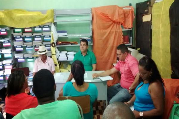 Prefeito Luiz Neto se reúne com diretores de escolas na manhã de hoje(22) - Imagem 1