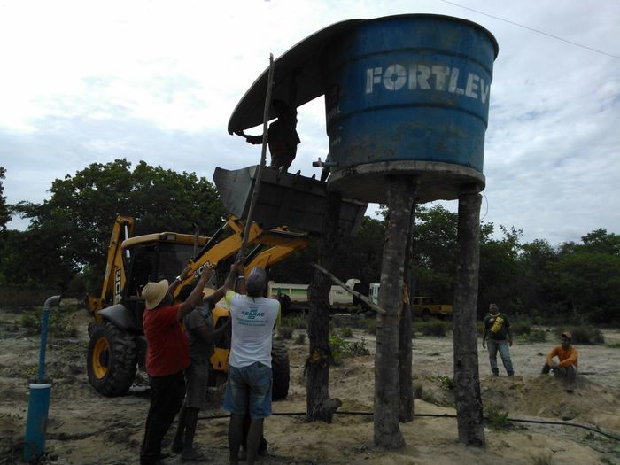 Prefeito Zé Resende faz mutirão para implantar sistema de abastecimento d'água - Imagem 20