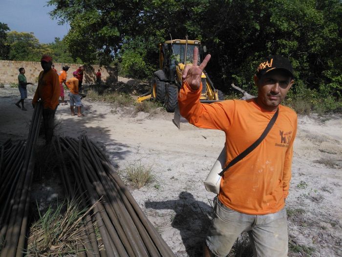 Prefeito Zé Resende faz mutirão para implantar sistema de abastecimento d'água - Imagem 50