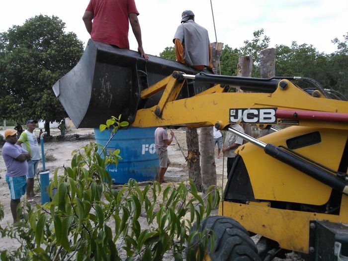 Prefeito Zé Resende faz mutirão para implantar sistema de abastecimento d'água - Imagem 32