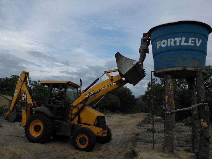 Prefeito Zé Resende faz mutirão para implantar sistema de abastecimento d'água - Imagem 18