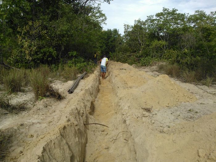 Prefeito Zé Resende faz mutirão para implantar sistema de abastecimento d'água - Imagem 49