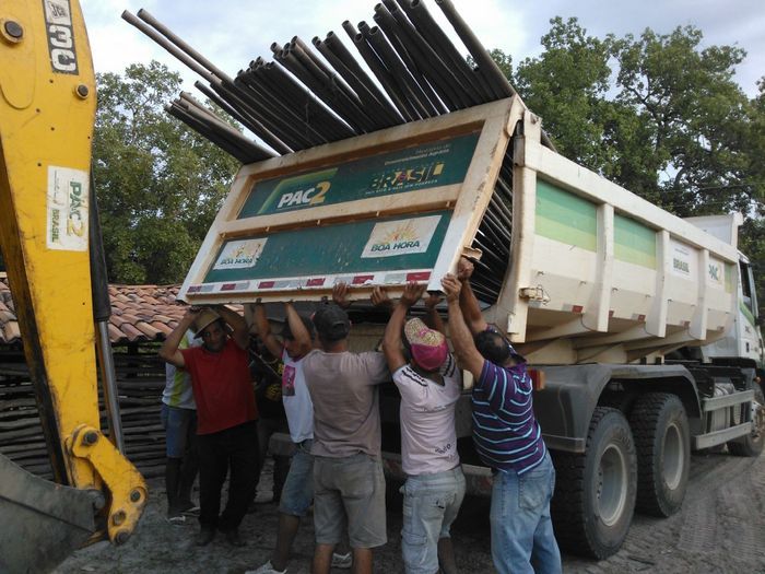 Prefeito Zé Resende faz mutirão para implantar sistema de abastecimento d'água - Imagem 15