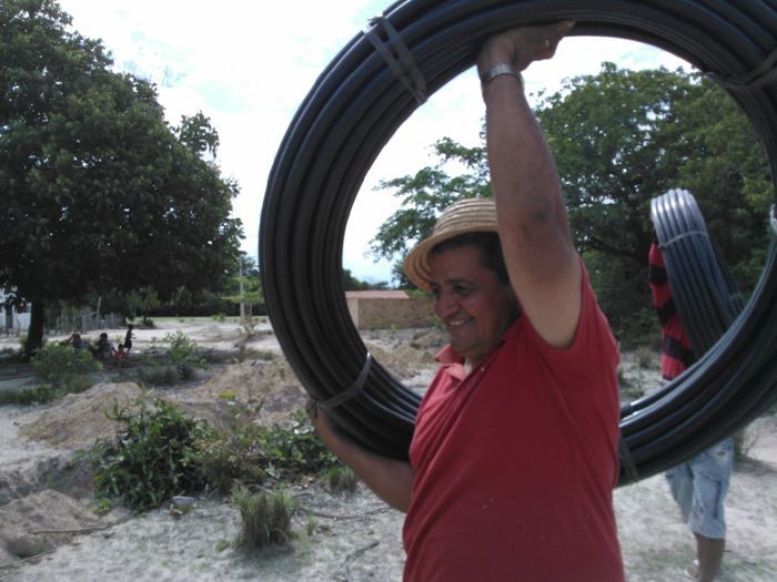 Prefeito Zé Resende faz mutirão para implantar sistema de abastecimento d'água - Imagem 26