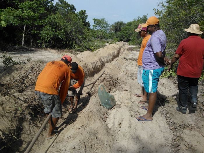 Prefeito Zé Resende faz mutirão para implantar sistema de abastecimento d'água - Imagem 45