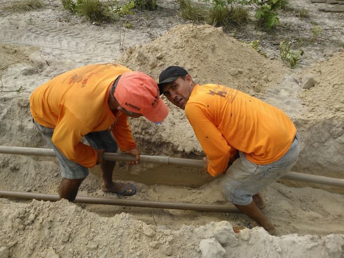 Prefeito Zé Resende faz mutirão para implantar sistema de abastecimento d'água - Imagem 43